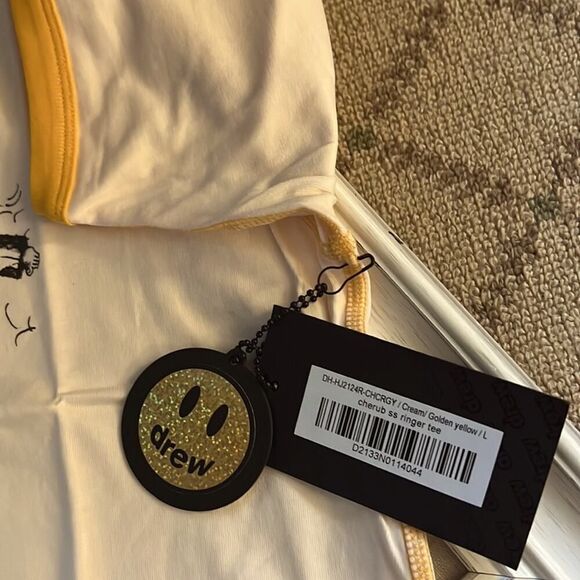drewhouse Cream and yellow short sleeve ringer T-shirt w 2 cherubs, heart NWT L - Picture 5 of 10